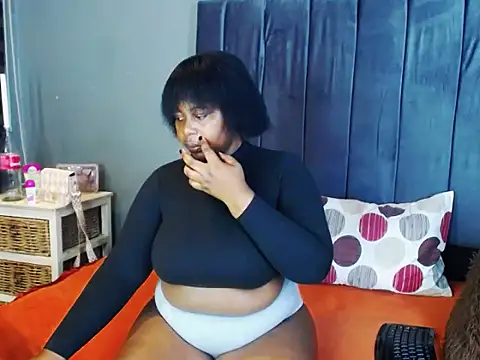 Snapshot of melanin_lizzy chatting on November 23, 2025, 7:24 pm melanin lizzy online show from November 23, 2025, 7:24 pm