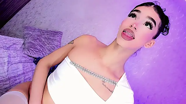 Keysprincess online show from July 18, 2026, 1:26 pm