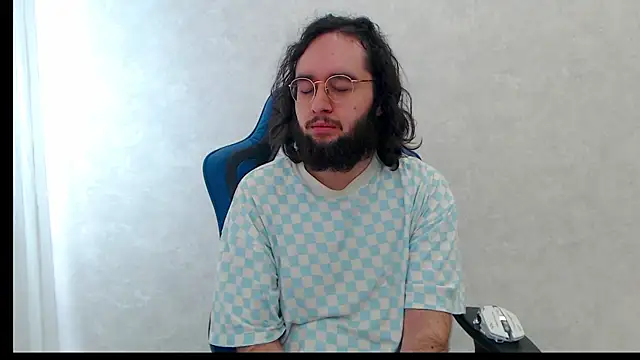 Snapshot of eren_jaeger2000 chatting on June 2, 2026, 2:46 am eren jaeger2000 online show from June 2, 2026, 2:46 am
