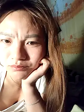 Lee-Thee online show from November 18, 2025, 11:37 pm