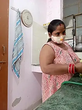 Snapshot of CUTE-LOVE-SWEETS chatting on April 1, 2026, 3:20 pm CUTE-LOVE-SWEETS online show from April 1, 2026, 3:20 pm