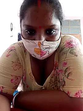 Snapshot of CUTE-LOVE-SWEETS chatting on April 2, 2026, 3:42 pm CUTE-LOVE-SWEETS online show from April 2, 2026, 3:42 pm