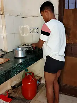 Snapshot of Zinexraj chatting on March 1, 2026, 1:29 am Zinexraj online show from March 1, 2026, 1:29 am