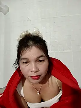 Snapshot of Cover-baa chatting on November 26, 2025, 1:45 pm Cover-baa online show from November 26, 2025, 1:45 pm