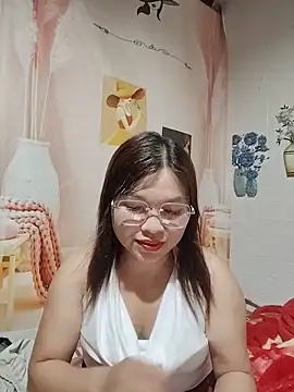 Snapshot of Cover-baa chatting on June 9, 2026, 12:50 pm Cover-baa online show from June 9, 2026, 12:50 pm