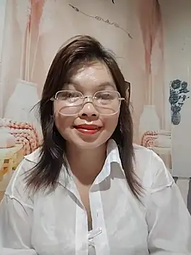 Snapshot of Cover-baa chatting on June 14, 2026, 4:20 pm Cover-baa online show from June 14, 2026, 4:20 pm