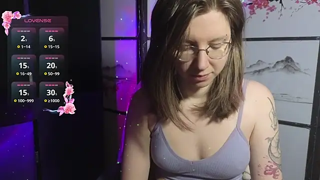 scarlettsrose online show from March 3, 2026, 2:01 pm