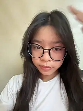 mau155  online show from December 15, 2025, 8:46 pm