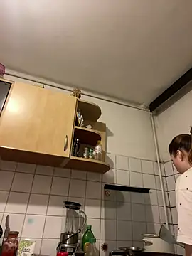 AmberRosewood online show from March 14, 2026, 4:45 pm