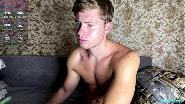 Maxhornyblondieman online show from July 10, 2026, 10:29 am