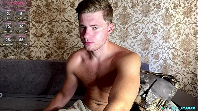 Maxhornyblondieman online show from July 18, 2026, 1:26 pm