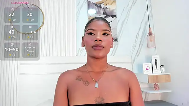 Snapshot of Afro_Luna chatting on November 22, 2025, 11:42 am Afro Luna online show from November 22, 2025, 11:42 am