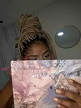 Snapshot of Afro_Luna chatting on May 8, 2026, 11:15 am Afro Luna online show from May 8, 2026, 11:15 am