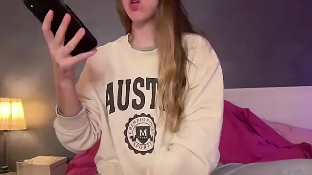 Martimartinaxx online show from February 11, 2026, 8:36 pm