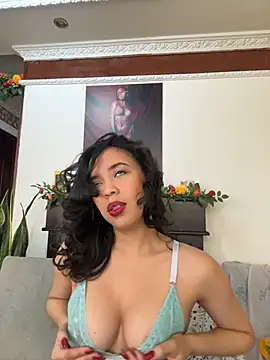 Esmerald 1111 online show from June 22, 2026, 12:57 pm