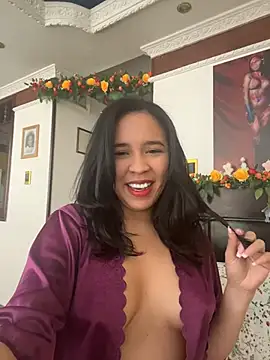 Esmerald 1111 online show from June 28, 2026, 2:23 pm