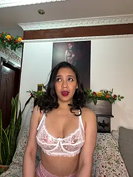 Esmerald 1111 online show from July 31, 2026, 11:09 am