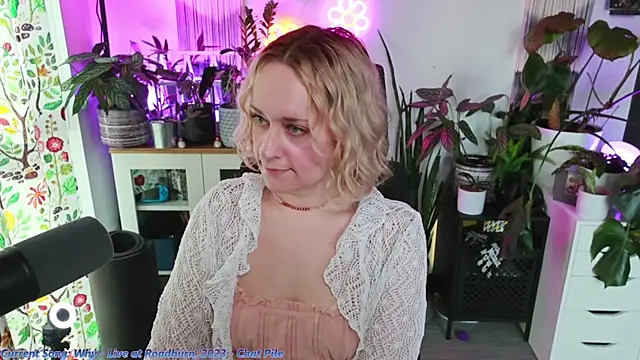 xzoeyryanx online show from January 12, 2026, 7:08 pm