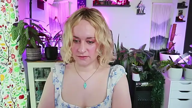 xzoeyryanx online show from May 25, 2026, 4:57 pm