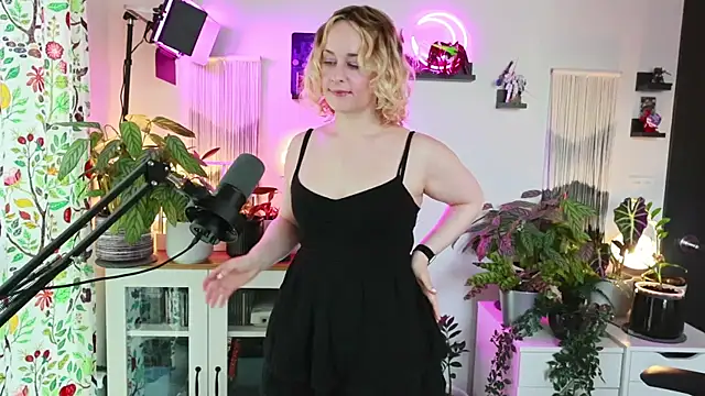 xzoeyryanx online show from July 20, 2026, 4:31 pm