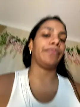 ArielleMillerr- online show from December 17, 2025, 5:52 pm