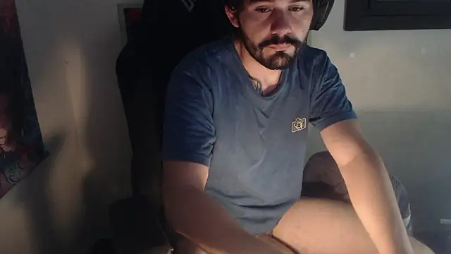 Snapshot of LuciferSantoryu chatting on March 8, 2026, 8:29 am LuciferSantoryu online show from March 8, 2026, 8:29 am