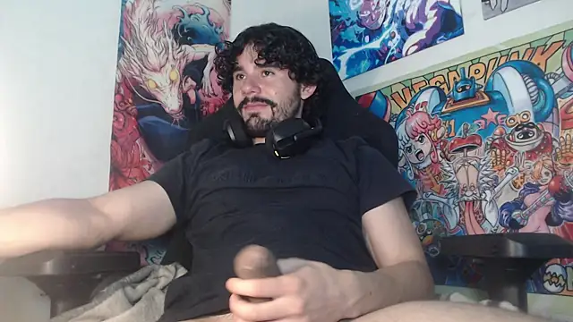 Snapshot of LuciferSantoryu chatting on March 31, 2026, 6:47 am LuciferSantoryu online show from March 31, 2026, 6:47 am
