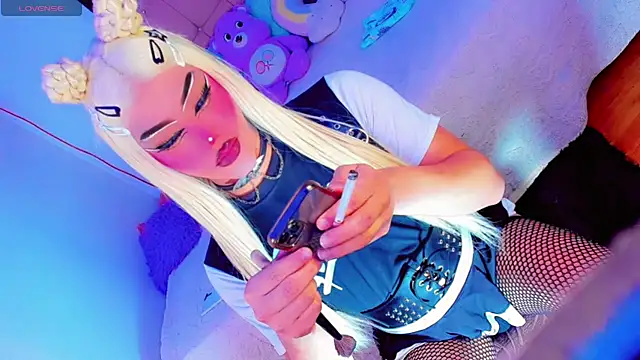 Shiaki 04 online show from July 9, 2026, 5:22 am