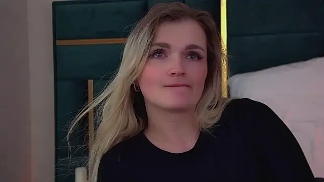 AnnyRaii online show from February 21, 2026, 6:31 pm