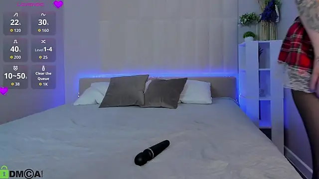 LiraRevery online show from March 10, 2026, 10:59 pm