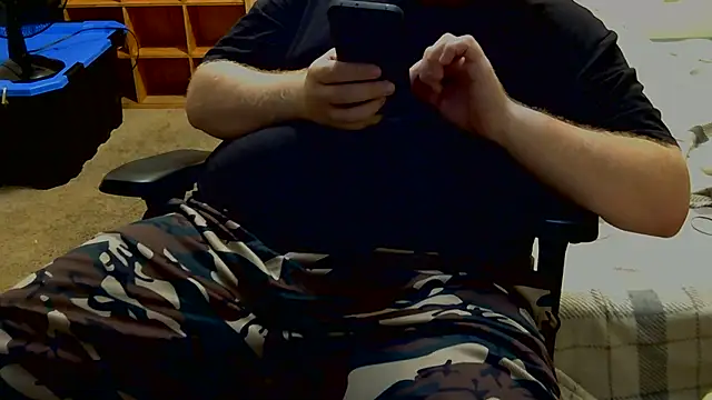 Snapshot of DADDYSOTHICK chatting on August 5, 2026, 9:34 am DADDYSOTHICK online show from August 5, 2026, 9:34 am