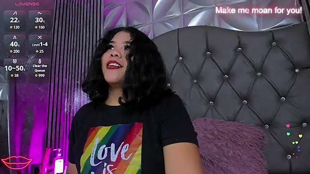 Amanda Mooree online show from May 30, 2026, 4:20 am