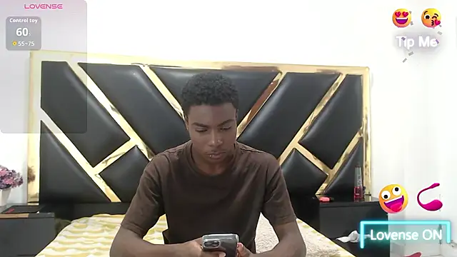 NoahJhonson69 online show from January 14, 2026, 6:02 pm