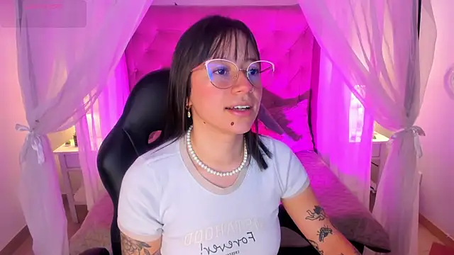Annie Petters online show from June 5, 2026, 2:23 pm