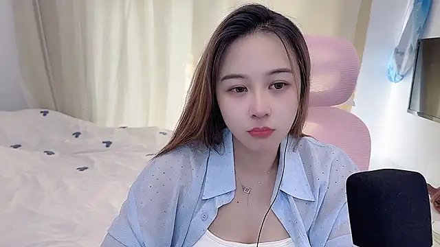 TTtia  online show from December 16, 2025, 1:32 am