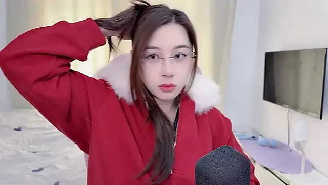 TTtia  online show from February 9, 2026, 2:15 am