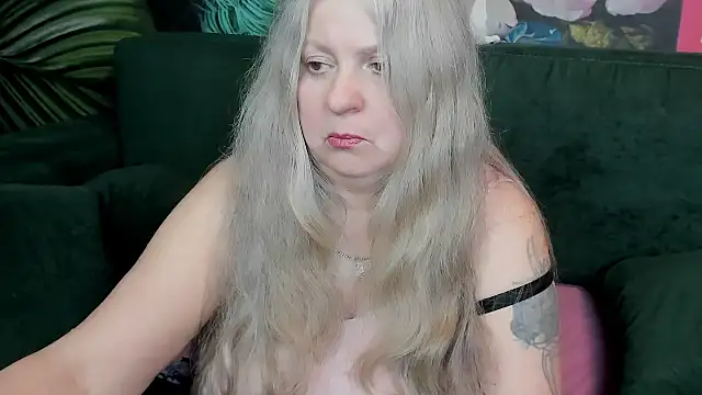 mariabelladonna online show from May 16, 2026, 12:29 am