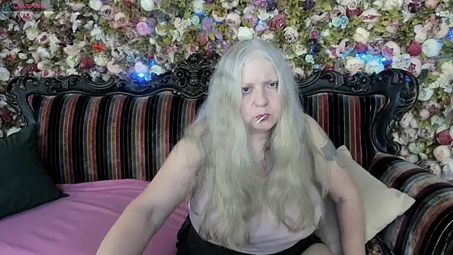 mariabelladonna online show from July 15, 2026, 10:26 pm