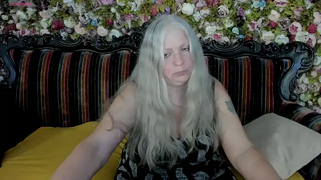 mariabelladonna online show from July 17, 2026, 10:25 pm