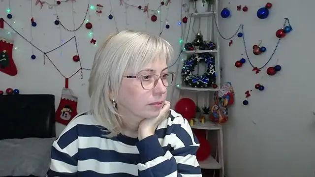 Snapshot of LaurenWishy chatting on December 21, 2025, 6:09 am LaurenWishy online show from December 21, 2025, 6:09 am