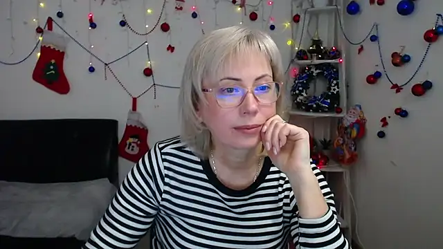 Snapshot of LaurenWishy chatting on January 10, 2026, 6:15 am LaurenWishy online show from January 10, 2026, 6:15 am