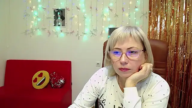 Snapshot of LaurenWishy chatting on January 11, 2026, 6:18 am LaurenWishy online show from January 11, 2026, 6:18 am