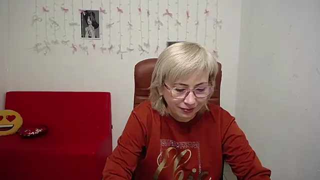 Snapshot of LaurenWishy chatting on January 13, 2026, 6:08 am LaurenWishy online show from January 13, 2026, 6:08 am