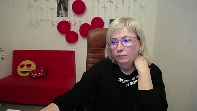 Snapshot of LaurenWishy chatting on January 16, 2026, 1:04 pm LaurenWishy online show from January 16, 2026, 1:04 pm