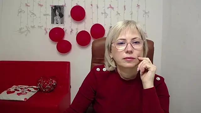 Snapshot of LaurenWishy chatting on January 18, 2026, 5:55 am LaurenWishy online show from January 18, 2026, 5:55 am