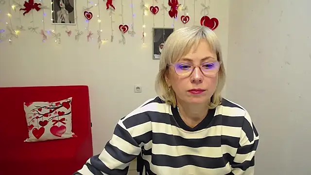 Snapshot of LaurenWishy chatting on February 5, 2026, 8:13 pm LaurenWishy online show from February 5, 2026, 8:13 pm