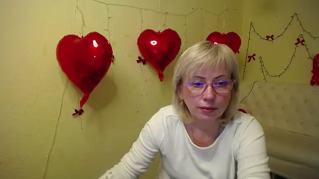 Snapshot of LaurenWishy chatting on February 14, 2026, 5:43 pm LaurenWishy online show from February 14, 2026, 5:43 pm