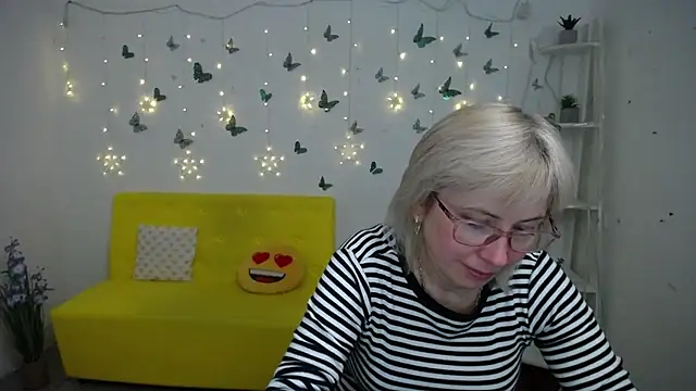 Snapshot of LaurenWishy chatting on February 21, 2026, 12:55 am LaurenWishy online show from February 21, 2026, 12:55 am