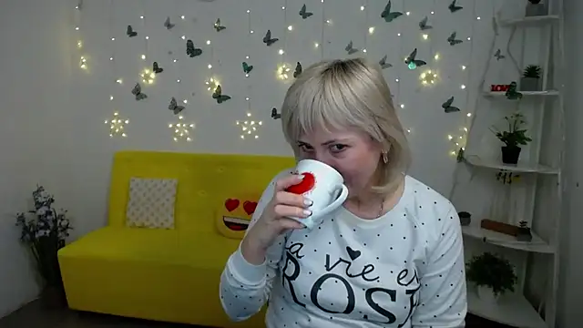 Snapshot of LaurenWishy chatting on March 2, 2026, 7:15 am LaurenWishy online show from March 2, 2026, 7:15 am