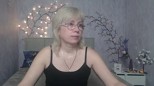 LaurenWishy online show from April 23, 2026, 5:30 am